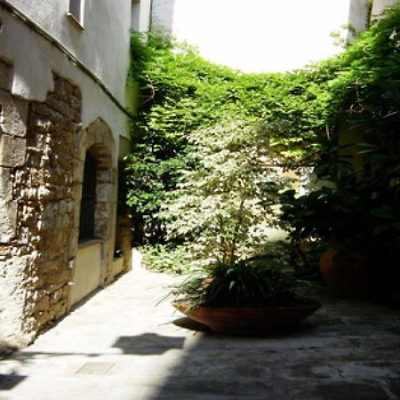 Portal Del Angel Barcelona Apartment Room photo